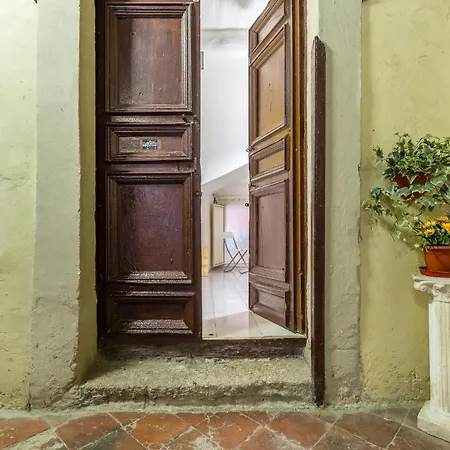 Double At Historical Palazzo Spinelli 招待所 *